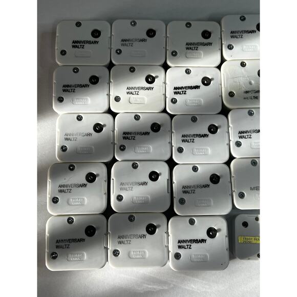 LG Assortment of Sanyko Winding Music Boxes for Craft Projects 23 Boxes 20 Stems - Picture 2 of 2